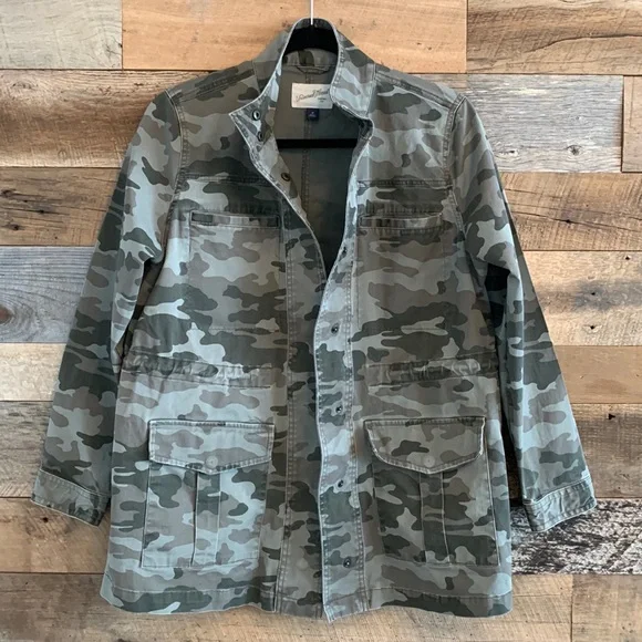 Universal Thread Camouflage Jacket - Picture 1 of 15